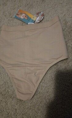 NWT bellefit Thong